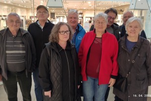 Prečenski upokojenci na ogledu skulptur