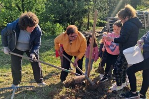 Svetovni dan zemlje in saditev sevniške voščenke na Telčah