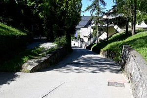 Začetek priprav na gradnjo poslovno-stanovanjskega objekta na Novem trgu