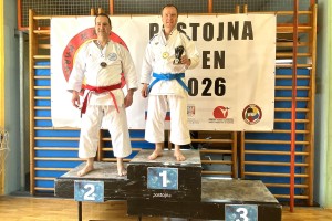 V Postojni mirnopeški karateisti do štirih medalj in pokala