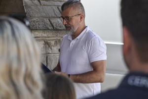 Z novim defibrilatorjem odslej varneje tudi na Planini pri Raki