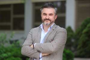 tomaz-dezelan, politolog