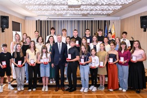 Župan ob zaključku šolskega leta sprejel najboljše učenke in učence