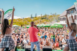 Praznični dan kot iz sanj: polna streha Koroške in pohodniška srca