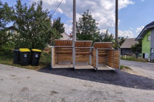 Medvedovarni smetnjaki tudi v občini Črnomelj