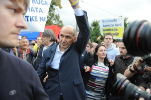 1663847421-nik-3633.JPG