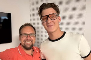 Jaka Šinkovec s pesmijo presenetil svojo Tjašo
