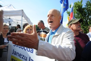 1663847205-nik-2488.JPG