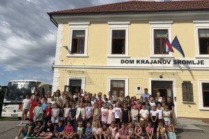 Prvi šolski dan za učence OŠ Artiče na treh nadomestnih lokacijah