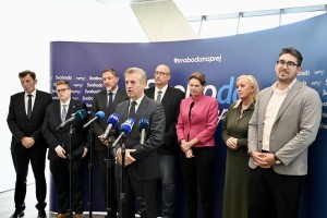 golob svoboda vlada v senci