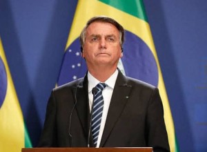 Bivši brazilski predsednik Bolsonaro prosi Bidna, če lahko še pol leta ostane v ZDA