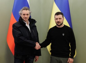 Golob pri Zelenskem v Kijevu: Pomagati želimo pri obnovi Ukrajine