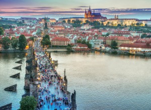 Češka nad ruske propagandiste, ki iz Prage širijo Putinove laži po Evropi