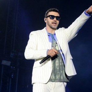 Justin Timberlake - Na družbenih omrežjih je z oboževalci delil, da se je med turnejo boril z lymsko