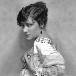 Gloria Swanson je zablestela v nemem filmu in postala ena največjih legend filmske industrije