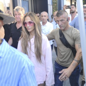 Jennifer Lopez - Zvezdnico Jennifer Lopez so v Instanbulu zavrnili na vratih trgovine z luksuznimi o