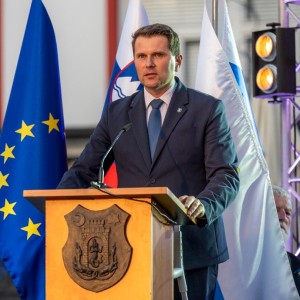 Kamniška hobotnica: lokalno omrežje Mateja Slaparja in Mateja Tonina