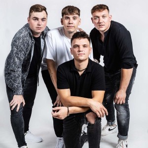 Ansambel Opev sestavljajo Denis Krajnc, Alen Polič, Luka Anžel in Tomaž Simonič