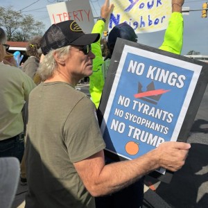 Jon Bon Jovi - V domačem New Jerseyu so med množico opazili priljubljenega glasbenika Jona Bon Jovij