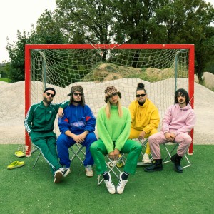 Bomb Shell - Nova pesem Neznano govori o pogumu, zaupanju vase in o tem, da neznano ni nekaj strašlj