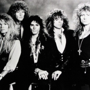 Whitesnake čisto na koncu devetdesetih: Adrian Vandenberg, Tommy Aldridge, Steve Vai, Rudy Sarzo  in