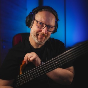 Na Aktual Romantiki ni samo vprašanje, katero pesem zavrtimo – ampak