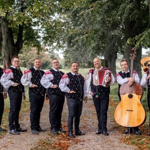 Nova skladba je kot spomin na tradicijo in domačnost, pr