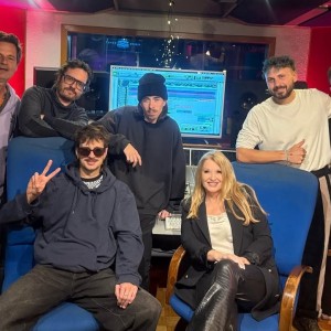 Priredba Dež, ki je združila zasedbo Mrfy in Heleno Blagne, je poklon brezčasni pesmi