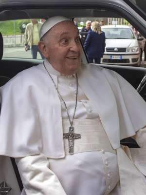 papež frančišek, odhod iz bolnišnice