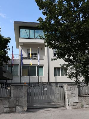 trstenjakova 2 sds-pl011