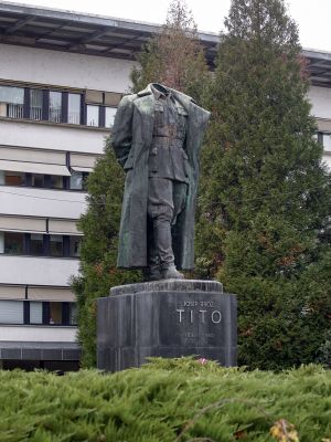 titov spomenik velenje-bobo