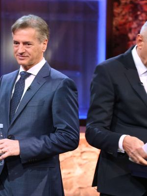 robert golob, janez janša