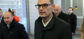 1774523668-9y3a4033-1774523637630