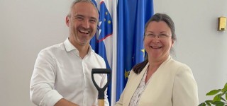 cigler kralj katja kokot-facebook resnica