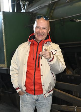 Miranu Rudanu za 60 let pripravili res noro presenečenje!