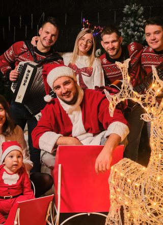 Ste že slišali BOŽIČ BO s harmoniko?