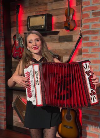 Glasbene želje: Tjaša jo je pokazala prvič!