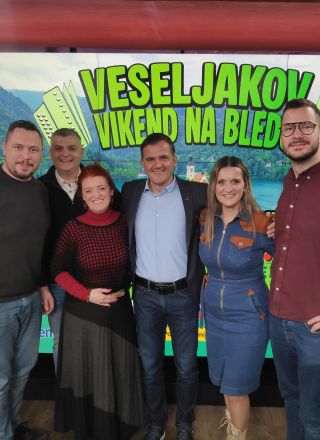 Veseljakovih 30: 6 ur rajanja z največjimi imeni narodnozabavne glasbe