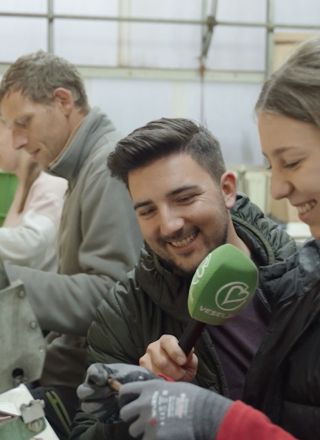 Družinska tradicija in ljubezen do zemlje: nocoj v oddaji Kmetovati je lepo