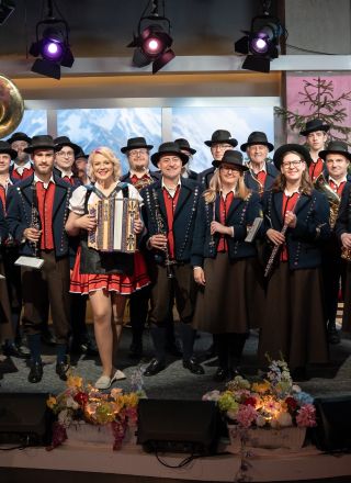 Veseljakov prvomajski večer združil znane glasbenike in lepe zgodbe!