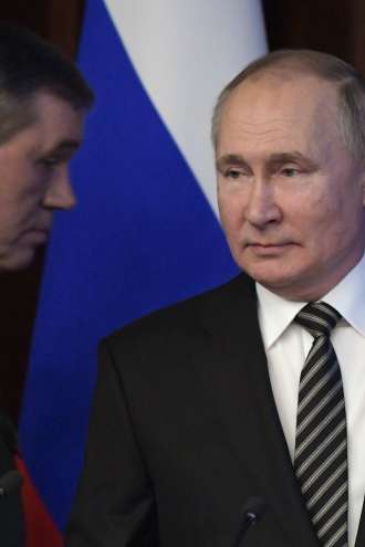 Nezadovoljni Putin menja generale