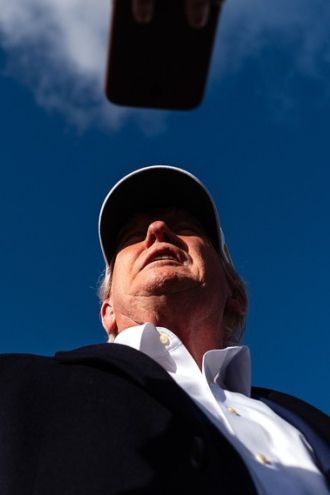 100 dni Trumpa, po katerih se je razglasil za voditelja ZDA in sveta
