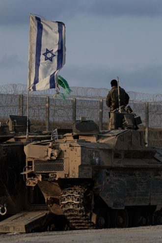 Ameriški državljani se umikajo iz Bližnjega vzhoda; Izrael naj bi načrtoval napad na Iran