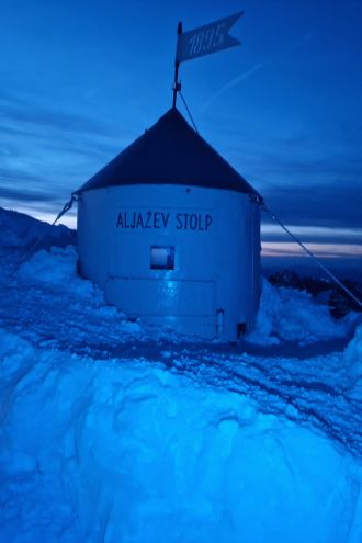 Parkinsonova bolezen: Letos je modro zasijal celo Triglav