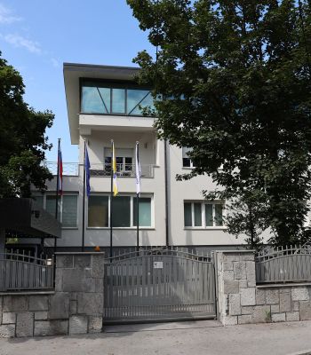 trstenjakova 2 sds-pl011