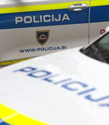 940306_policija_avto2