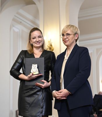 1702303788-dsc2009-01-1702303767007