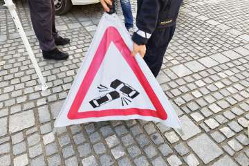 Vinjen trčil v policiste na nujni vožnji