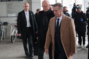 Zakaj sta odvetnik Zdolšek in klient Golob proti objavi odločbe KPK