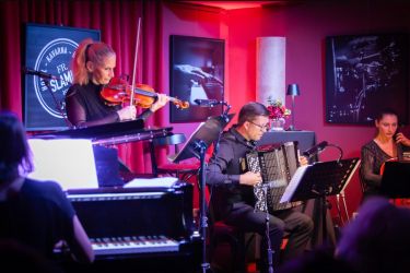 Koncert, ki poboža dušo in zaziblje telo: več takih dogodkov prosimo